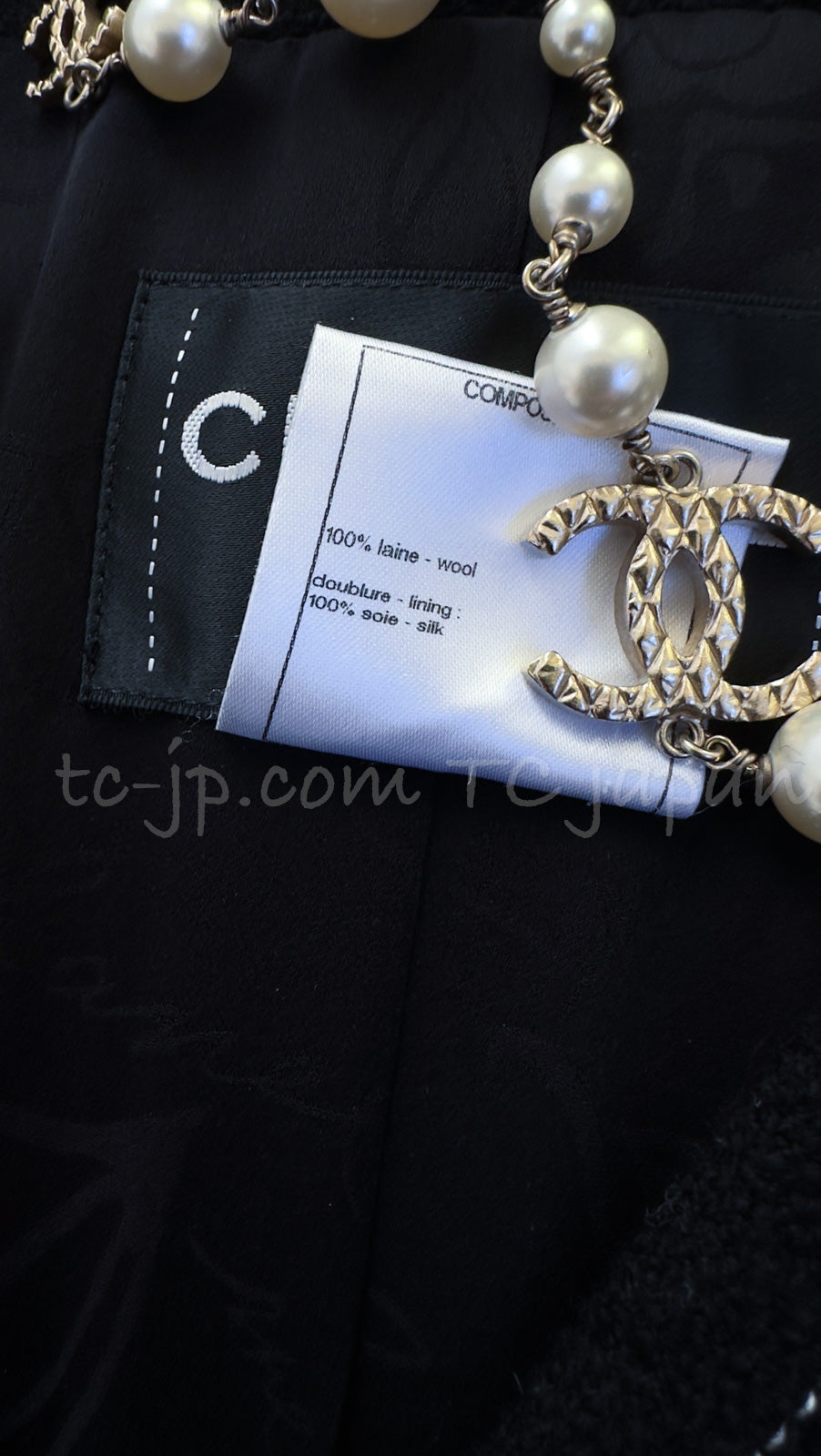 CHANEL 15A Black White Stitch Camellia Button Wool Tweed Jacket 34 シャネル ブラック ホワイト ステッチ カメリア ボタン ウール ツイード ジャケット 即発