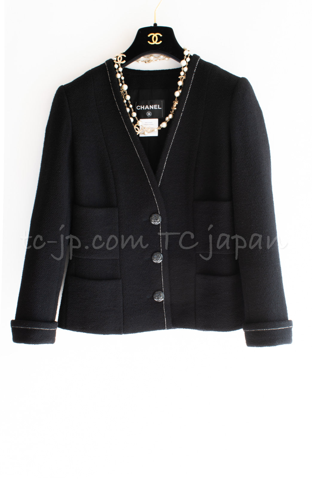 CHANEL 15A Black White Stitch Camellia Button Wool Tweed Jacket 34 シャネル ブラック ホワイト ステッチ カメリア ボタン ウール ツイード ジャケット 即発