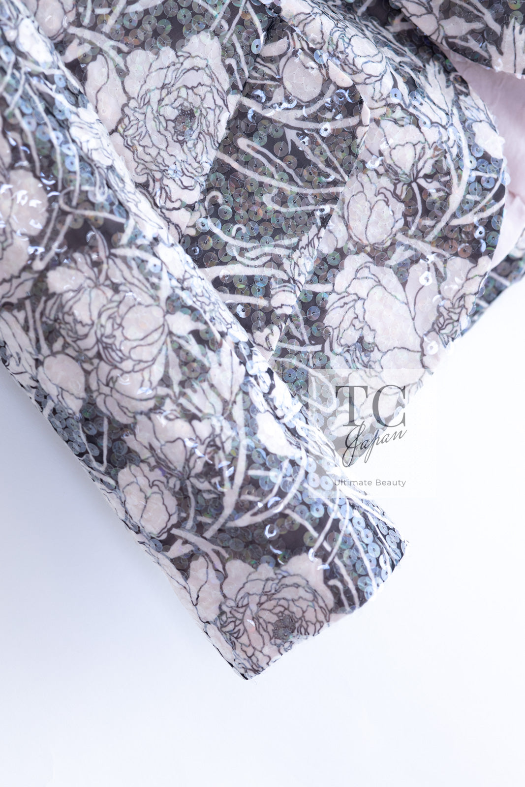 CHANEL 09C Gray Pale Pink Sequins Camellia Pattern Jacket 34 シャネル グレー ペール ピンク スパンコール カメリア柄 ジャケット 即発