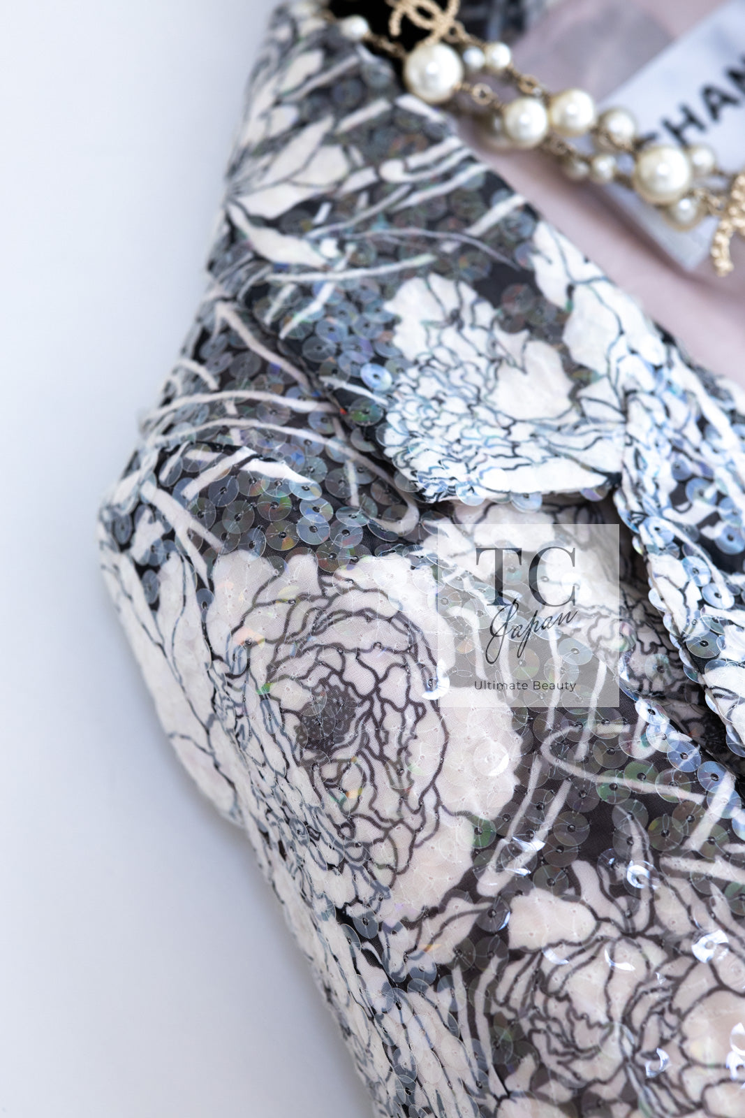 CHANEL 09C Gray Pale Pink Sequins Camellia Pattern Jacket 34 シャネル グレー ペール ピンク スパンコール カメリア柄 ジャケット 即発