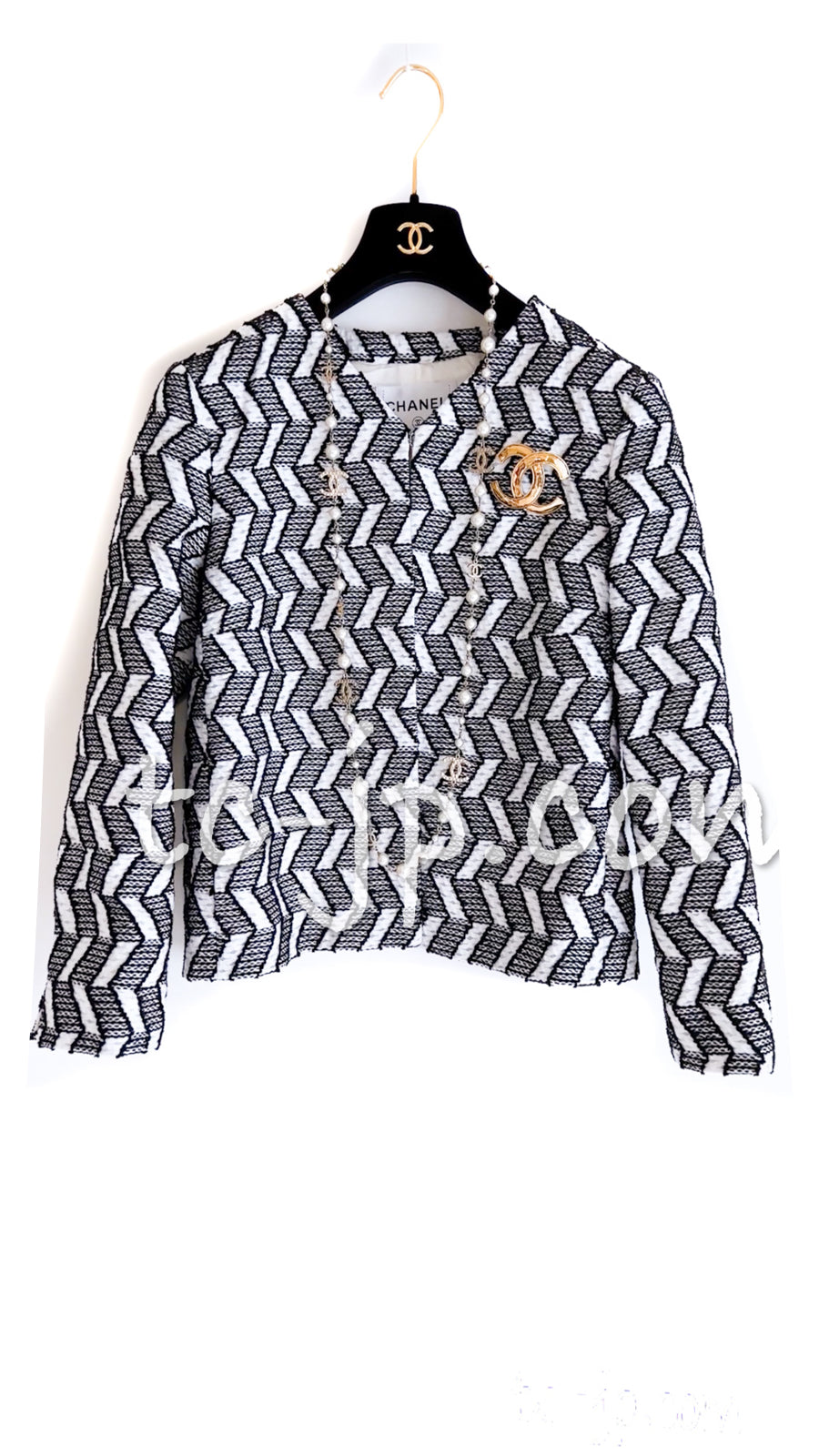 CHANEL 16S White Black Chevron Pattern Jacket 34 36 シャネル ホワイト シェベロン Vネック ジャケット 即発