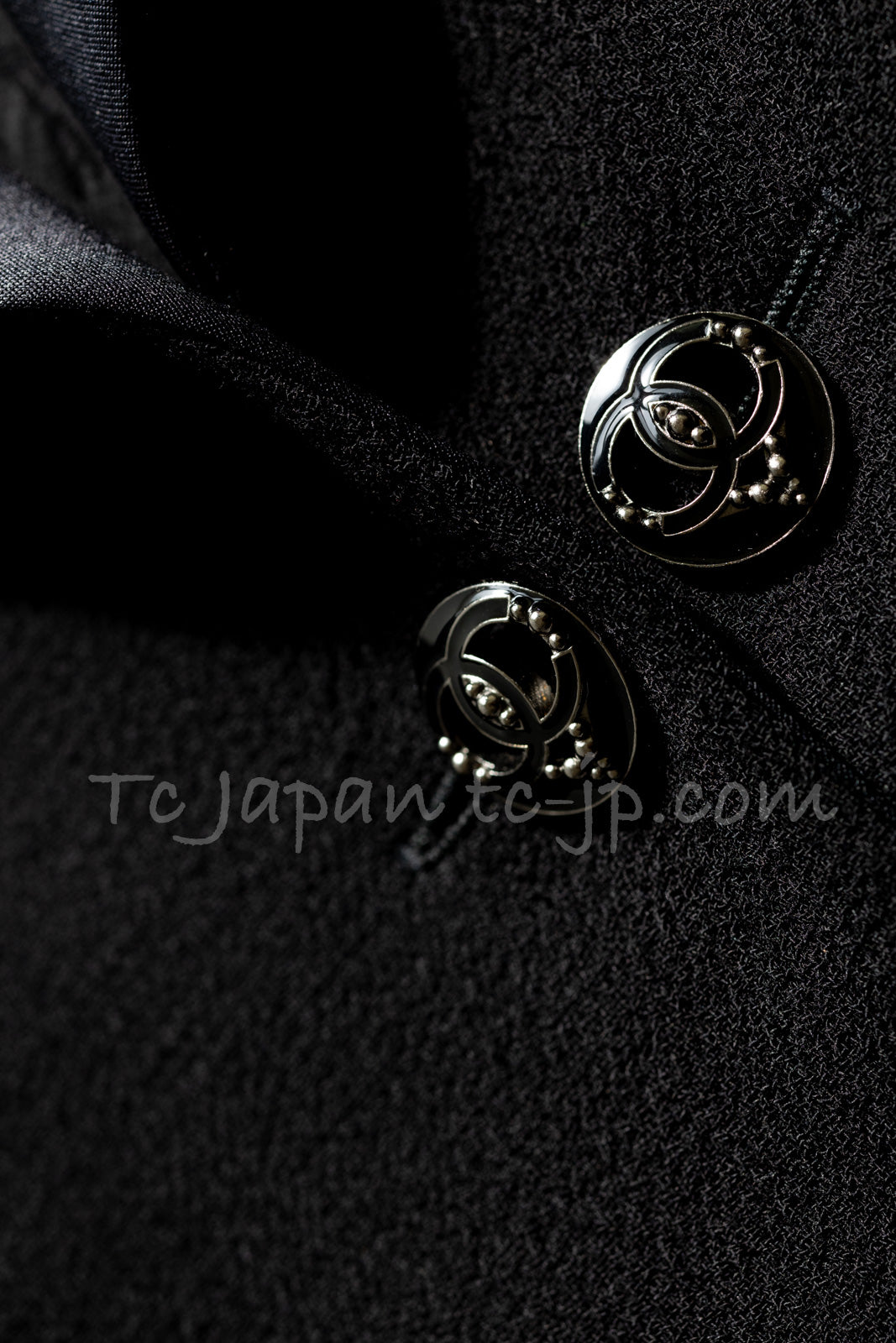 CHANEL 09C Black Wool Silk Collar Jacket Heart CC Button 34 シャネル ブラック CC ハート ボタン ウール シルク襟 ジャケット 即発