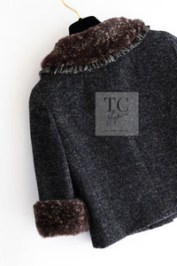 CHANEL 05A Charcoal Gray Brown Rabbit Real Fur Wool Tweed Jacket 34 シャネル チャコール グレー ブラウン ラビット ラパン リアル ファー ウール ツイード ジャケット 即発