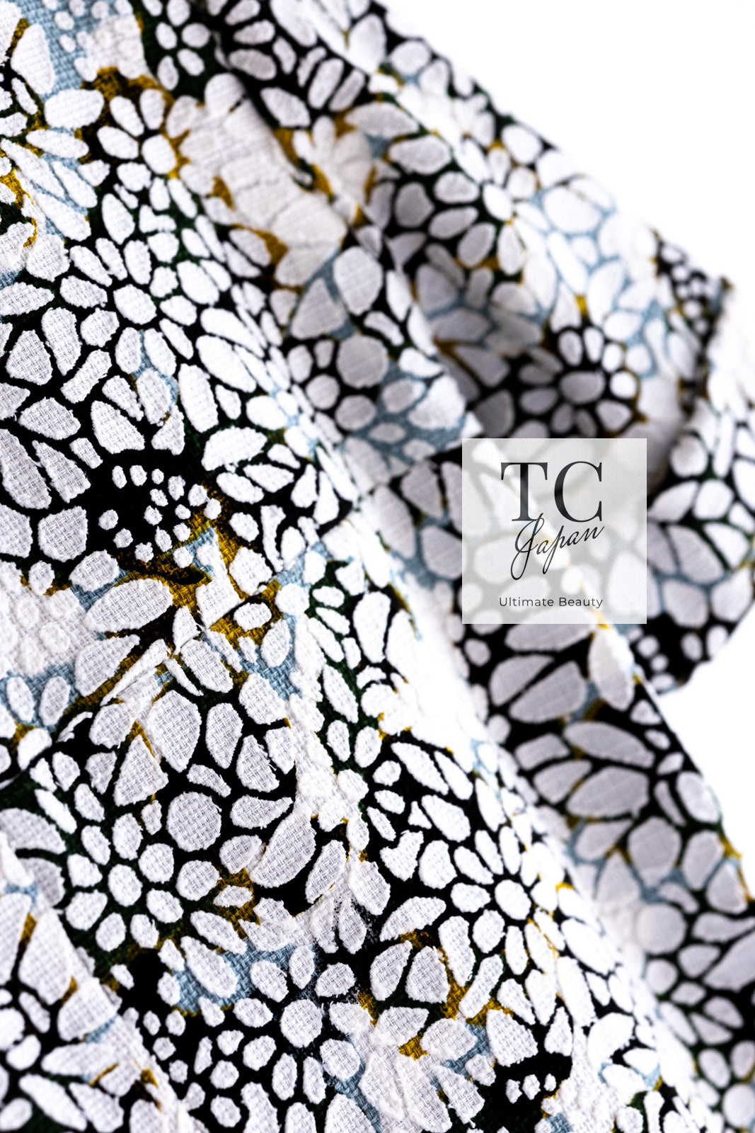 CHANEL 15S White Floral Pattern Short Sleeve Zipper Jacket 38 シャネル ホワイト フローラル 花柄 カメリア ジッパー ジャケット 即発