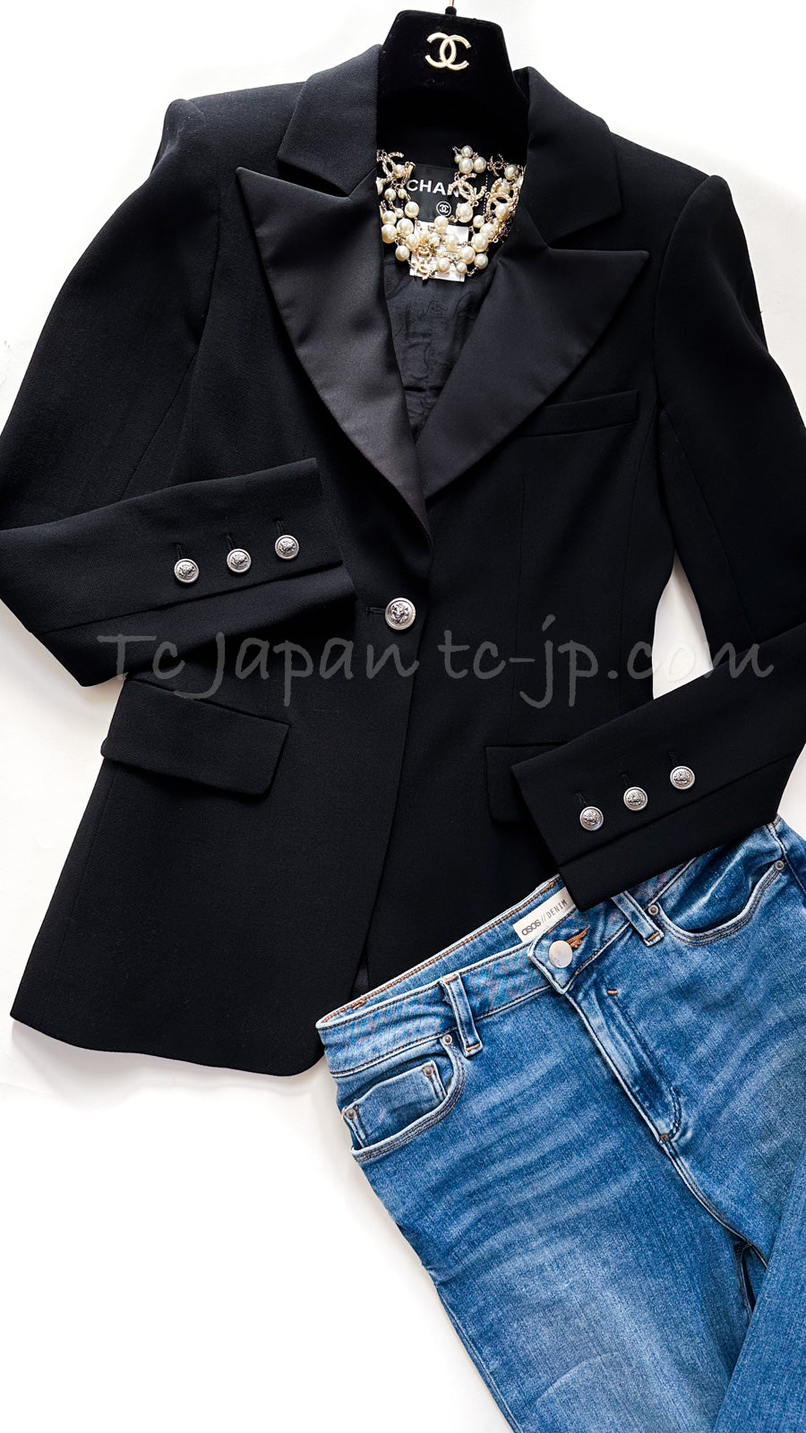 CHANEL 08PF Black Wool Lion Button Blazer Jacket 36 シャネル ブラック・ウール・ライオンボタン・ジャケット