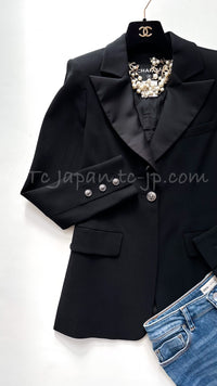 CHANEL 08PF Black Wool Lion Button Blazer Jacket 36 シャネル ブラック・ウール・ライオンボタン・ジャケット