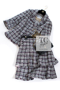 CHANEL 05A Gray Purple Tweed Jacket Skirt Suit 40 シャネル グレー パープル ツイード ジャケット スカート スーツ 即発