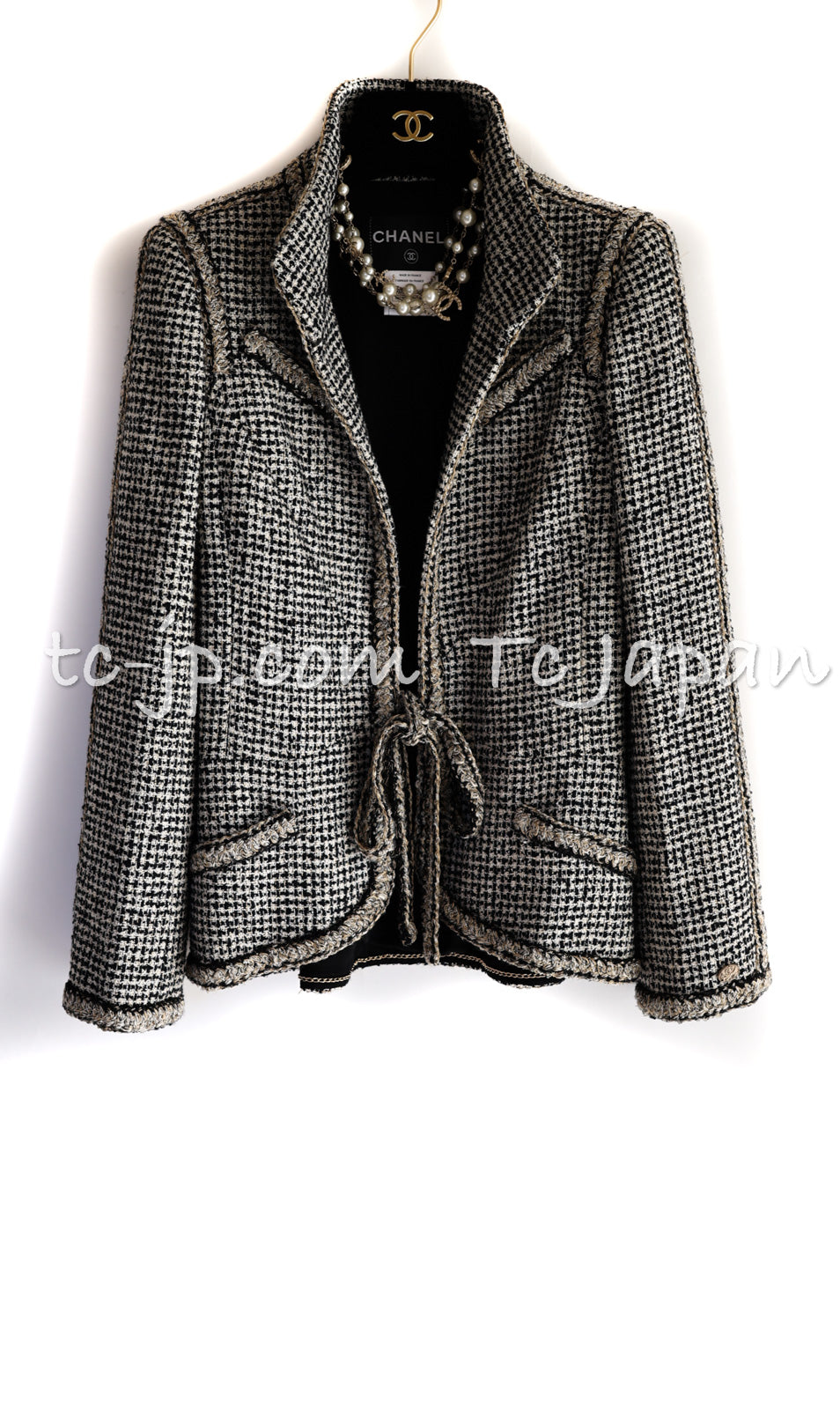 CHANEL 10C Black Ivory Gold Stand Collar Tweed Jacket Skirt Suit 34 40 シャネル ブラック アイボリー ゴールド スタンドカラー ツイード ジャケット スカート スーツ 即発