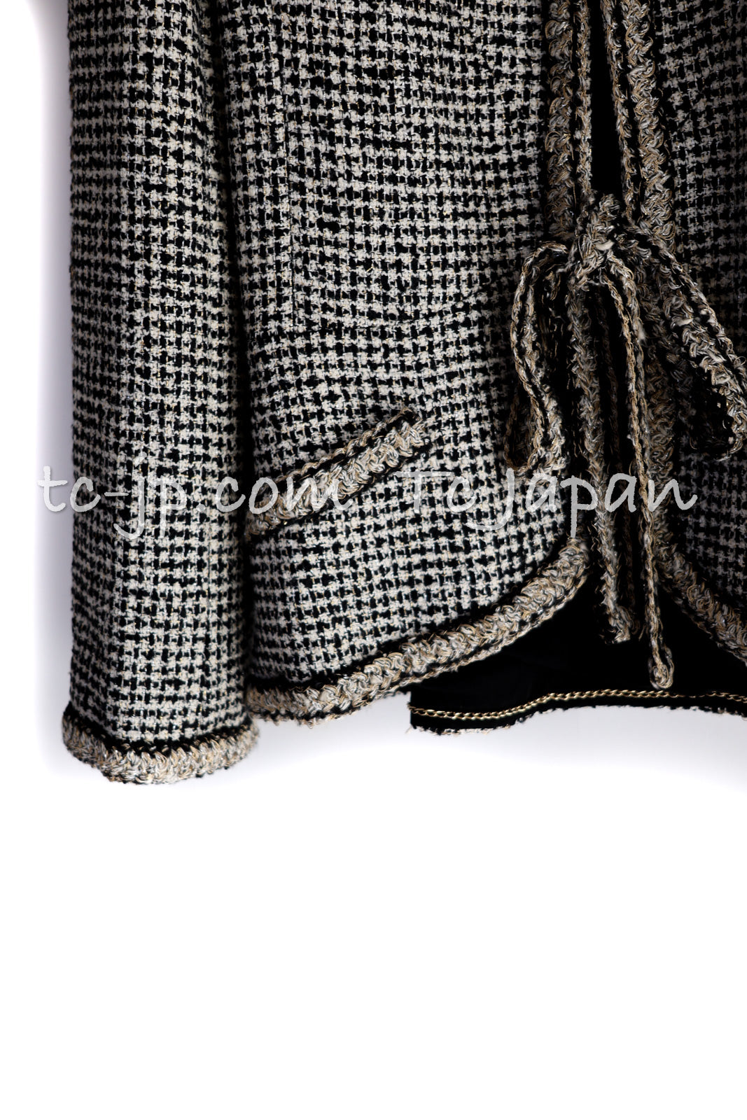 CHANEL 10C Black Ivory Gold Stand Collar Tweed Jacket Skirt Suit 34 40 シャネル ブラック アイボリー ゴールド スタンドカラー ツイード ジャケット スカート スーツ 即発
