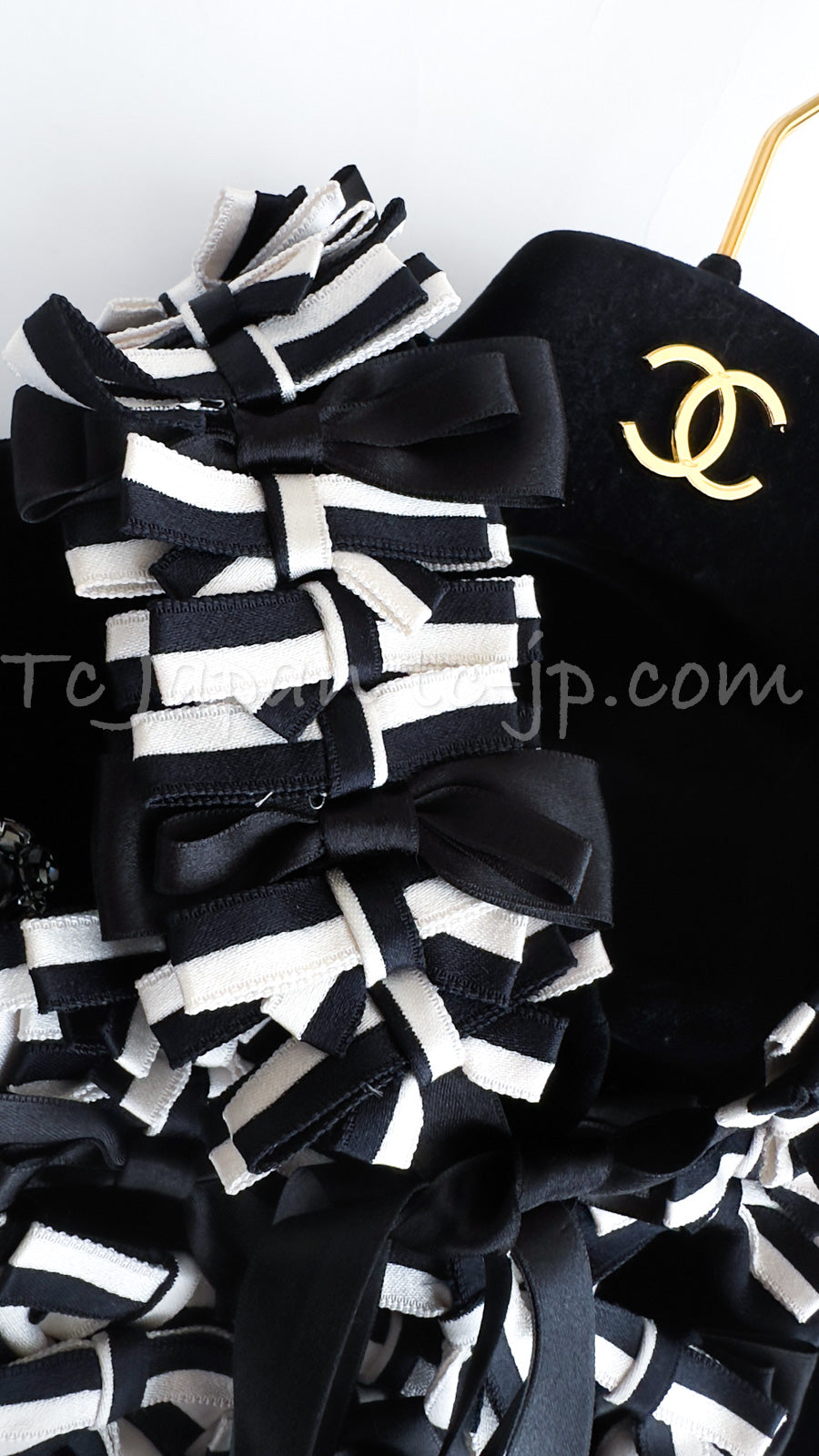 CHANEL 08PF Black Velvet Ribbon Jacket Metiers d'Art 34 シャネル ブラック ベルベット 職人技の結集 リボン細工 メティエダール ジャケット 即発