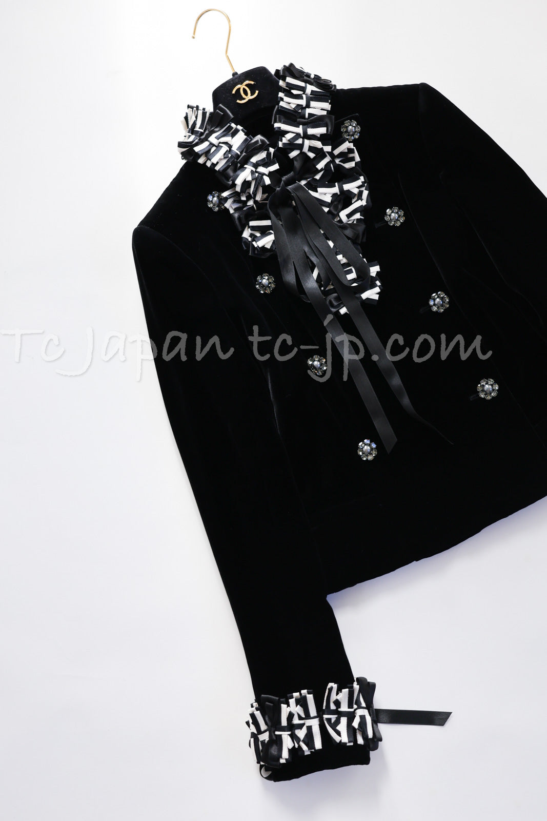 CHANEL 08PF Black Velvet Ribbon Jacket Metiers d'Art 34 シャネル ブラック ベルベット 職人技の結集 リボン細工 メティエダール ジャケット 即発