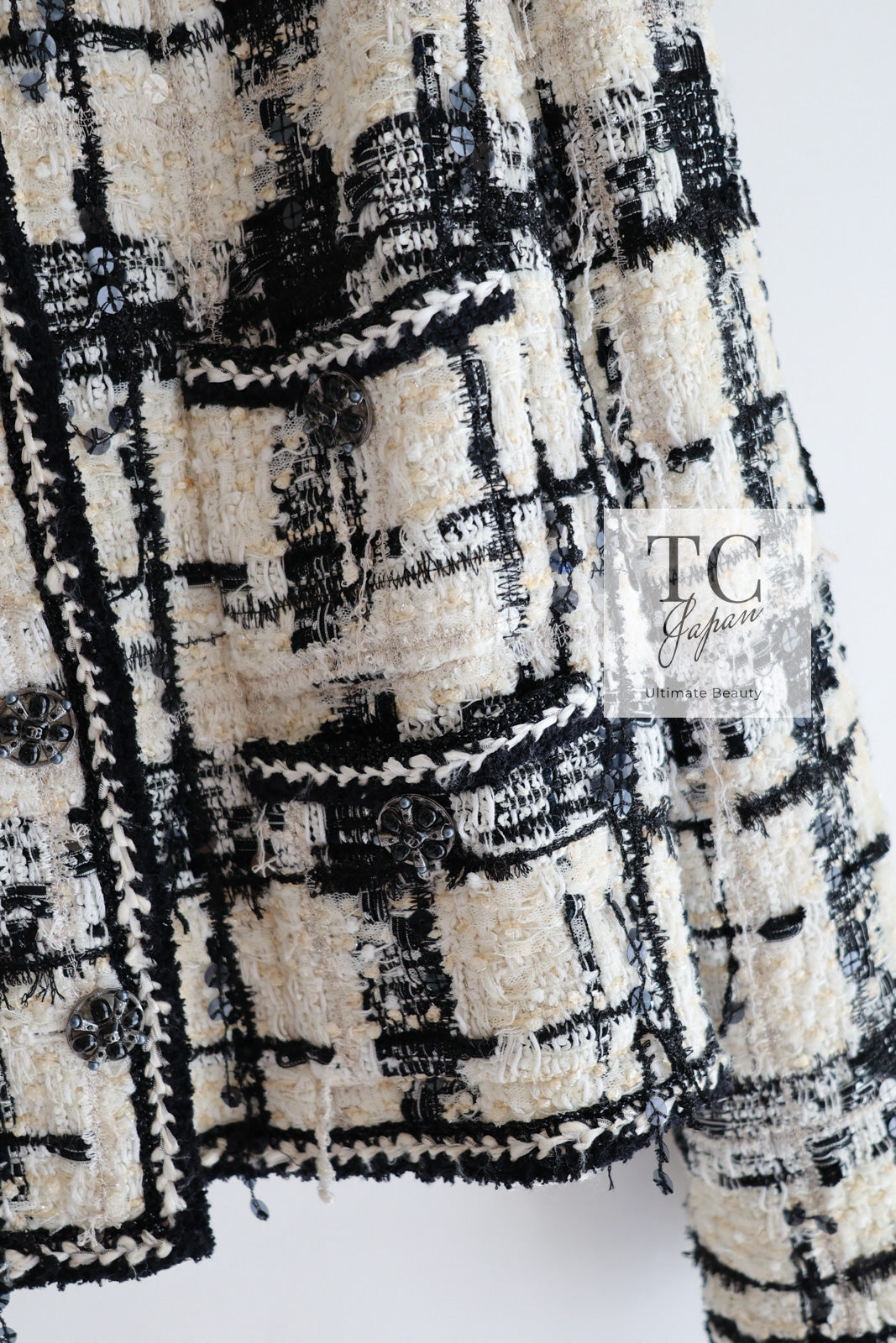CHANEL 06PF Black Ivory Gripox Buttons Lesage Tweed Jacket 38 シャネル アイボリー ブラック グリポワ 宝石 ボタン ルサージュ ツイード ジャケット 即発