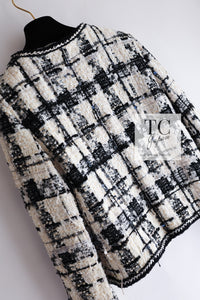 CHANEL 06PF Black Ivory Gripox Buttons Lesage Tweed Jacket 38 シャネル アイボリー ブラック グリポワ 宝石 ボタン ルサージュ ツイード ジャケット 即発