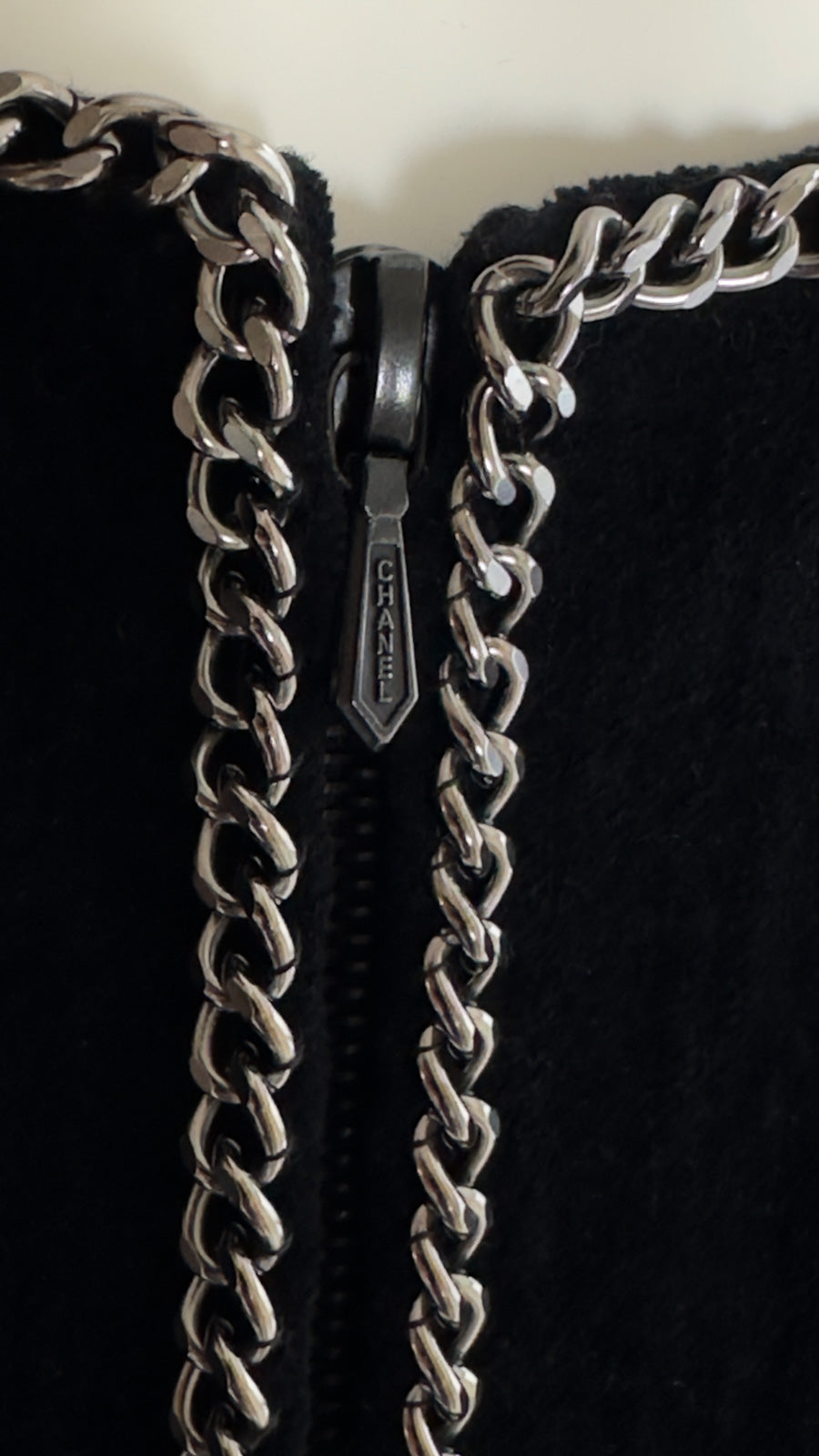 CHANEL 06PF Black Washed Velvet Silver Ribbon Trim Jacket 36 38 シャネル ブラック ベルベット リボン チェーン トリミング ジャケット 即発
