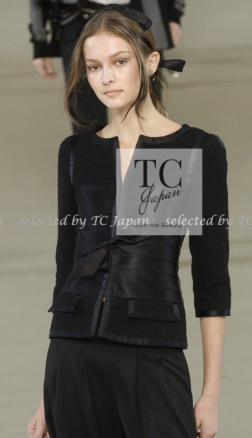 CHANEL 06A Black Wool Silk Ribbon Collarless Jacket Audrey Hepburn 38 シャネル ブラック ウール シルク リボン ノーカラー ジャケット オードリー ヘップバーン 即発
