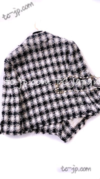 CHANEL 07S Ivory Black Jeweled COCO Emblem Fringed  Lesage Tweed Jacket Skirt 34 40 シャネル ホワイト ブラック CCエンブレム フリンジ ルサージュ ツイード ジャケット スカート 即発