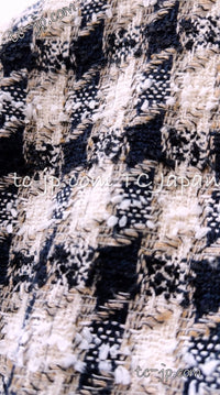 CHANEL 07S Ivory Black Jeweled COCO Emblem Fringed  Lesage Tweed Jacket Skirt 34 40 シャネル ホワイト ブラック CCエンブレム フリンジ ルサージュ ツイード ジャケット スカート 即発
