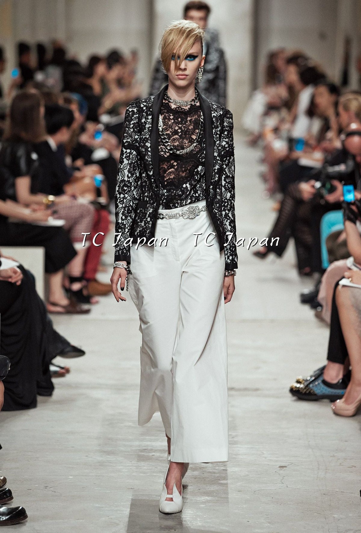 CHANEL 14C Black White Floral Lace Party Jacket 34 36 シャネル ブラック ホワイト フローラル レース パーティー ジャケット 即発 - TC JAPAN