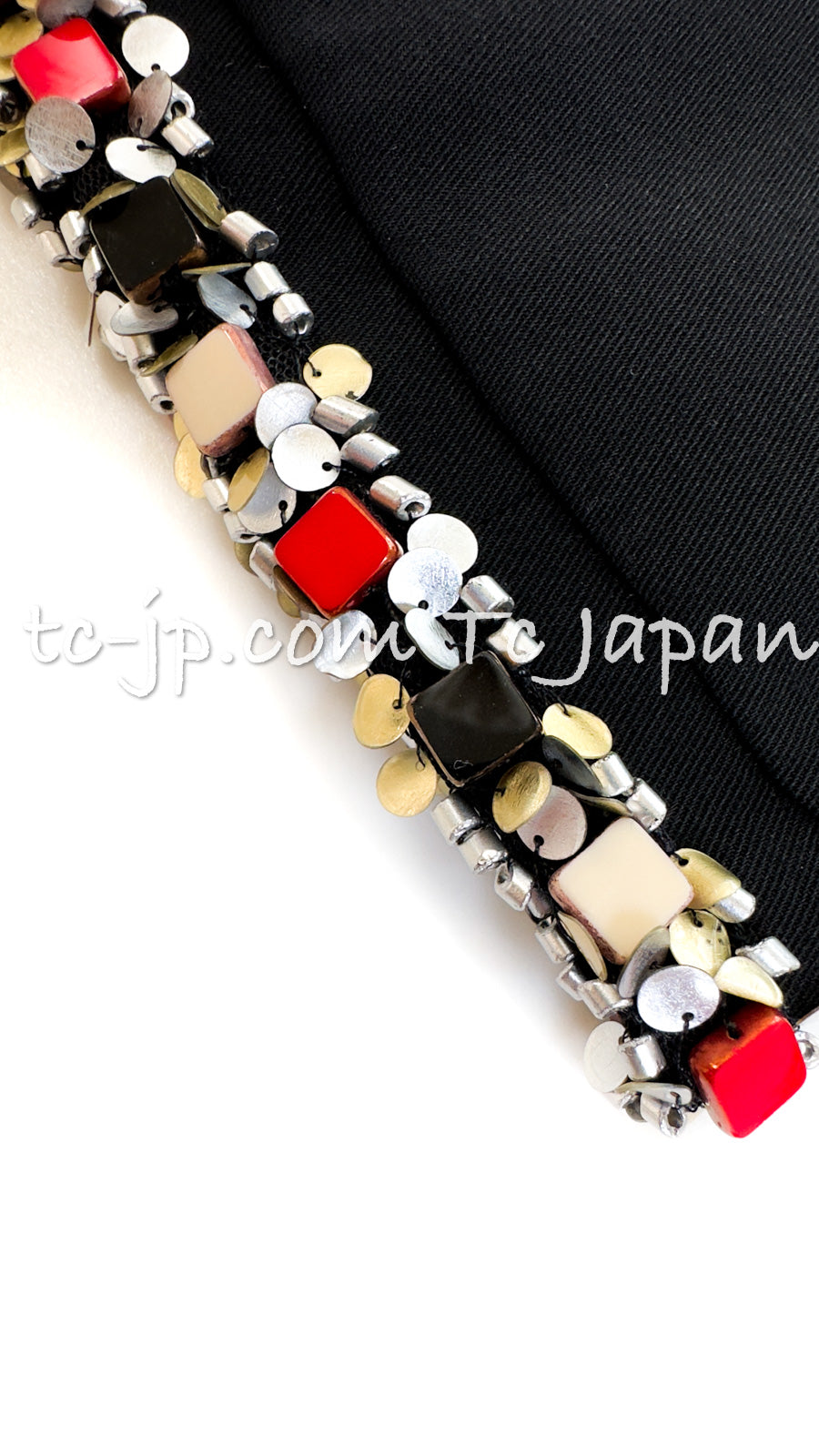 CHANEL 05C Black Beads Trim Wool Blazer Jacket Collectors Item 36 38 シャネル ブラック ビジュー トリミング ウール ブレザー ジャケット ミランダ カー着 即発 - TC JAPAN