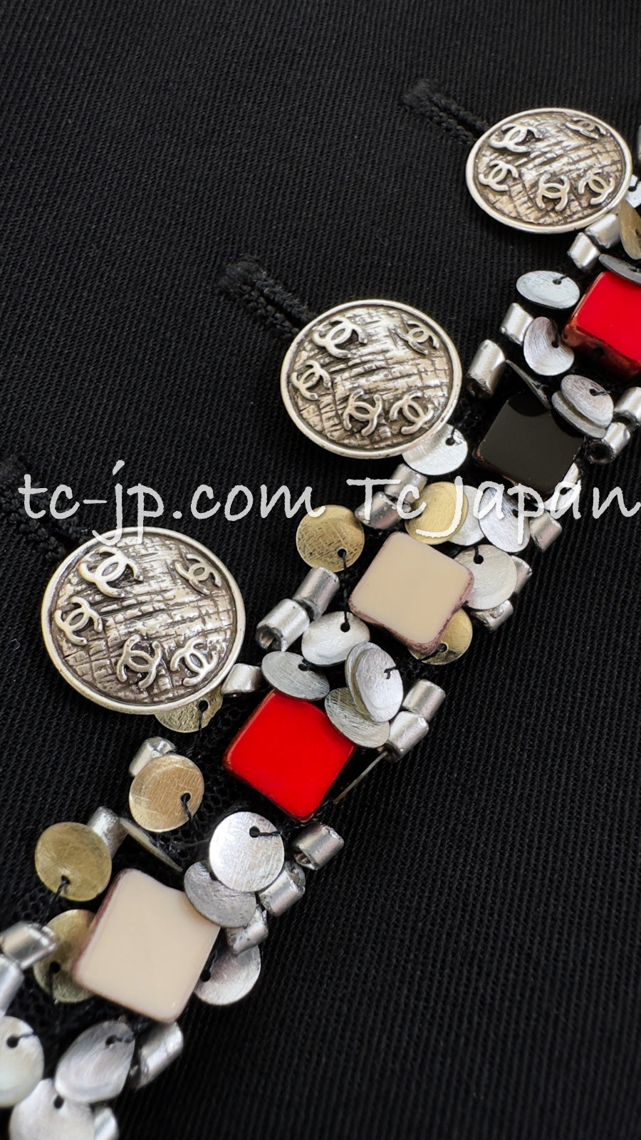 CHANEL 05C Black Beads Trim Wool Blazer Jacket Collectors Item 36 38 シャネル ブラック ビジュー トリミング ウール ブレザー ジャケット ミランダ カー着 即発 - TC JAPAN