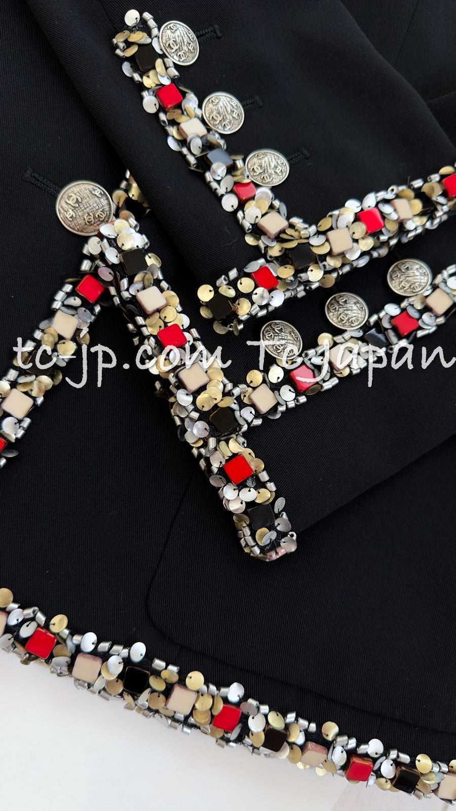 CHANEL 05C Black Beads Trim Wool Blazer Jacket Collectors Item 36 38 シャネル ブラック ビジュー トリミング ウール ブレザー ジャケット ミランダ カー着 即発 - TC JAPAN