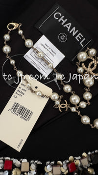 CHANEL 05C Black Beads Trim Wool Blazer Jacket Collectors Item 36 38 シャネル ブラック ビジュー トリミング ウール ブレザー ジャケット ミランダ カー着 即発 - TC JAPAN