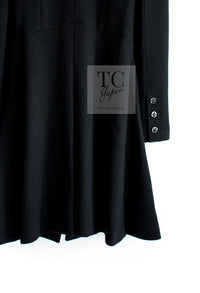 CHANEL 06A Black Wool Tweed Coat 34 36 38 シャネル ブラック ウール ツイード コート ラインストーン ビジュー ボタン即発
