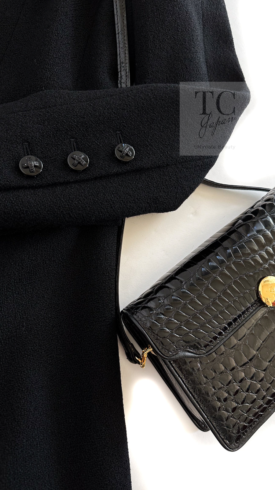 CHANEL 06A Black Wool Tweed Coat 34 36 38 シャネル ブラック ウール ツイード コート ラインストーン ビジュー ボタン即発