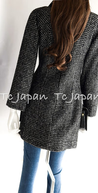CHANEL 14B Black White Wool Silk Lama Mohair Tweed Coat 36 シャネル ブラック ホワイト ウール シルク ラマ モヘア ツイード コート 即発