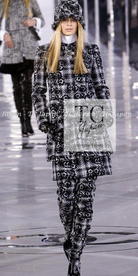 CHANEL 05A Black Gray Camellia CC Button Wool Tweed Coat 38 シャネル ブラック グレー カメリア柄 CC ボタン ウール ツイード コート 即発