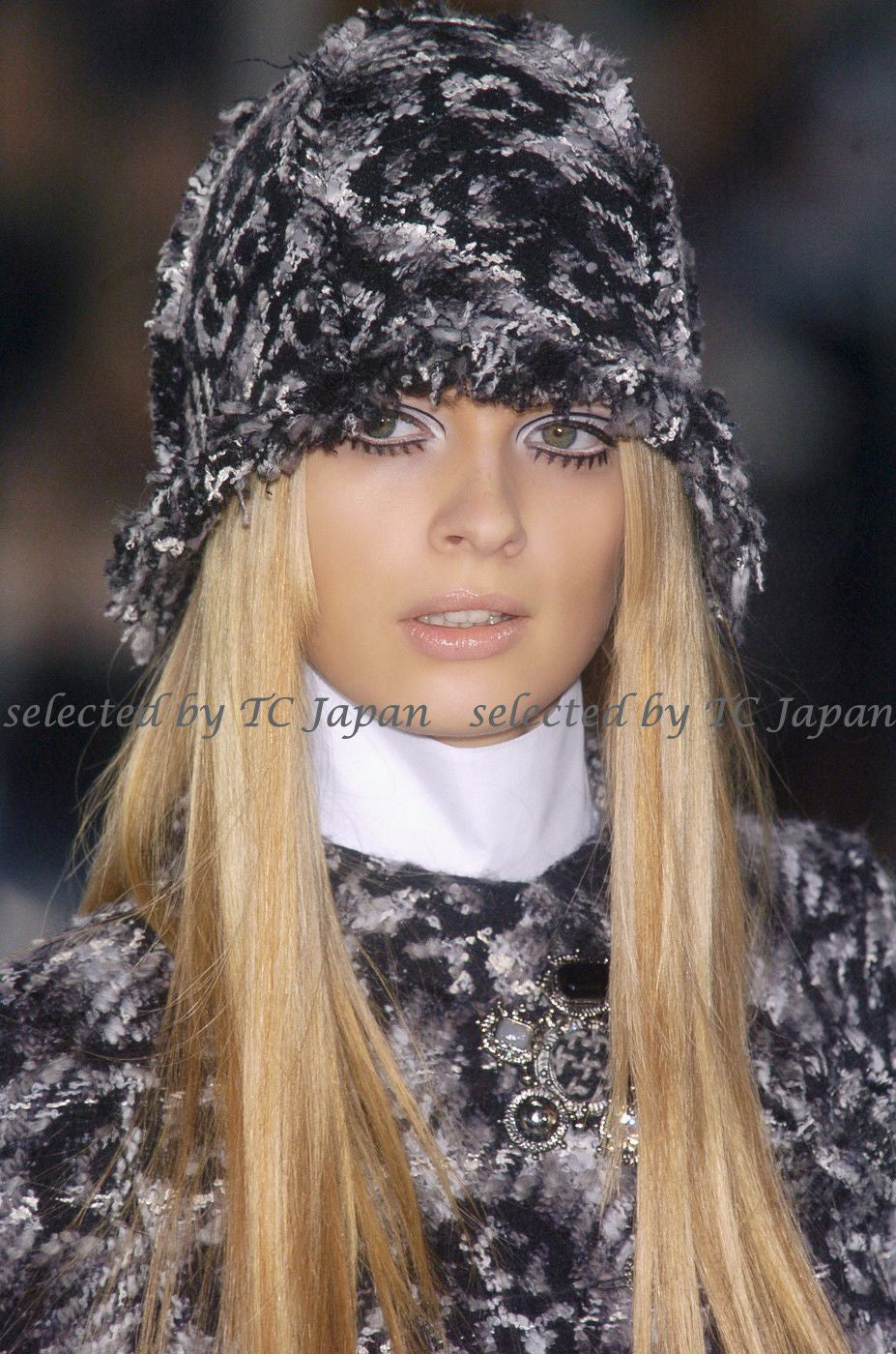 CHANEL 05A Black Gray Camellia CC Button Wool Tweed Coat 38 シャネル ブラック グレー カメリア柄 CC ボタン ウール ツイード コート 即発