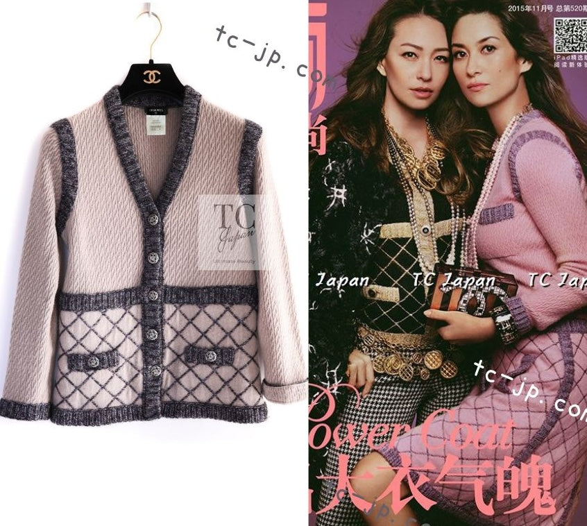 CHANEL 15A Beige Gray Matelasse Quilted Silk Cashmere Mohair Knit Cardigan 34 シャネル ベージュ グレー マトラッセ キルティング シルク カシミヤ モヘヤ ニット カーディガン 即発
