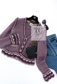 CHANEL 04PF Plum Purple Pink Mohair Knit Stretch Crochet Cardigan 38 シャネル プラム パープル ピンク モヘア 柔らか ニット ストレッチ かぎ編 クロシェット カーディガン 即発