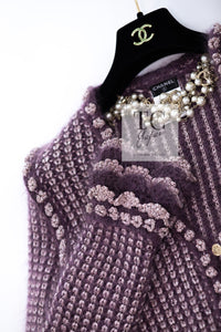 CHANEL 04PF Plum Purple Pink Mohair Knit Stretch Crochet Cardigan 38 シャネル プラム パープル ピンク モヘア 柔らか ニット ストレッチ かぎ編 クロシェット カーディガン 即発