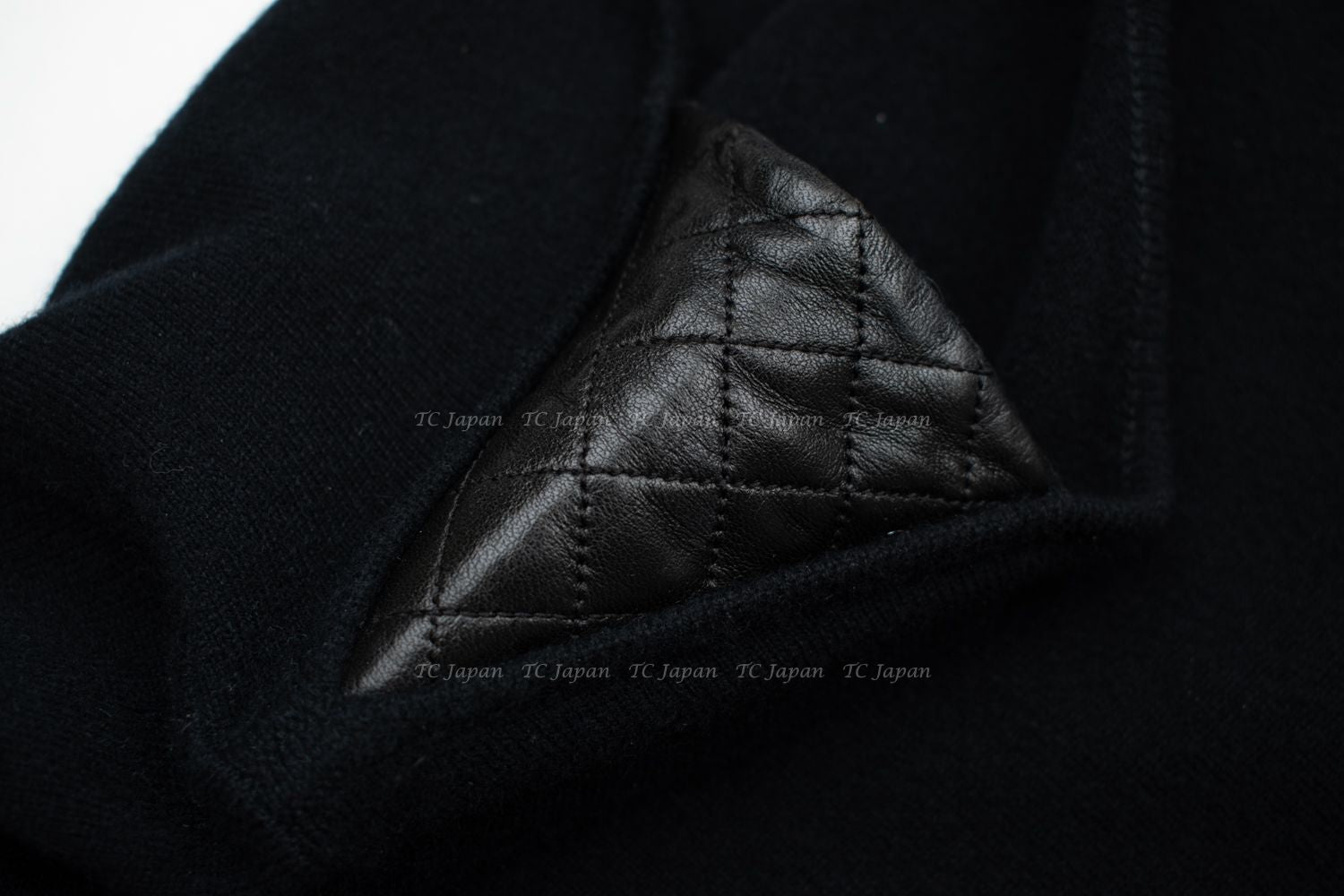 CHANEL 12A Black Wool Cashmere Lambskin Pocket Dress 36 シャネル ブラック ウール カシミア ラムスキン レザー マトラッセ ポケット ワンピース 即発