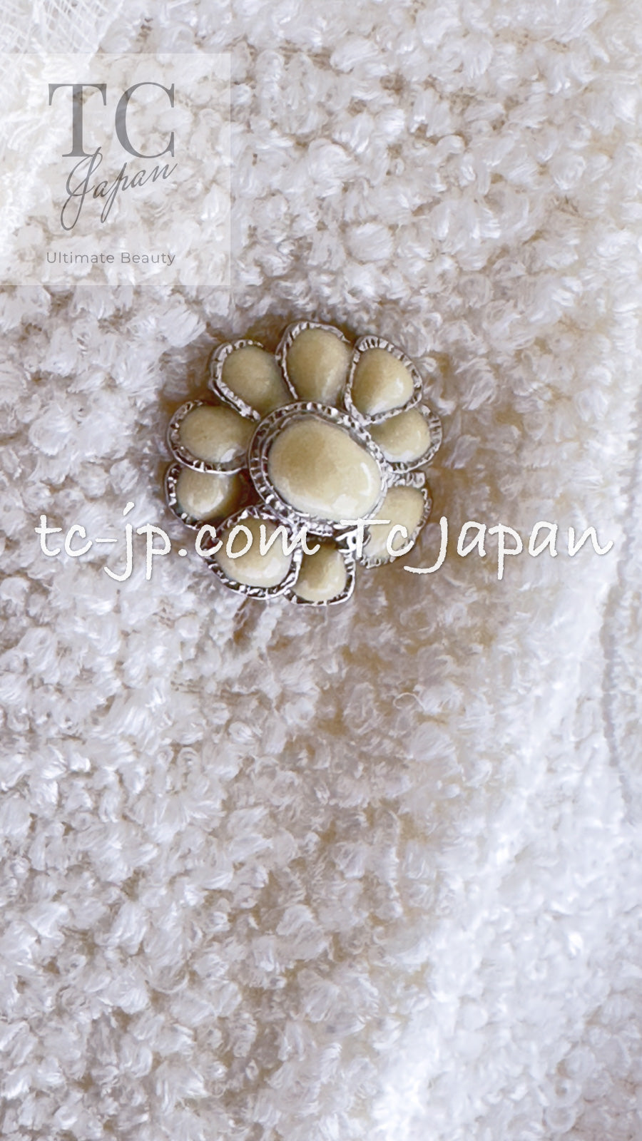CHANEL 15C White Ivory Gripoix Buttons Bow Romper Jumpsuit 36 38 シャネル ホワイト アイボリー グリポワ 宝石 ボタン リボン ロンパース ジャンプ スーツ 即発