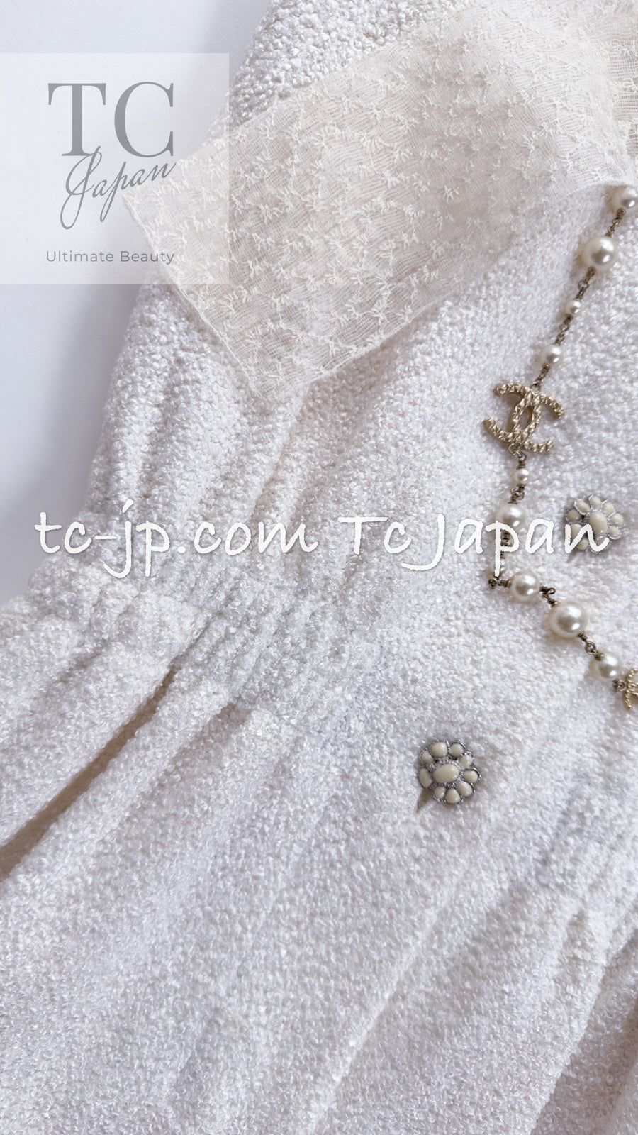 CHANEL 15C White Ivory Gripoix Buttons Bow Romper Jumpsuit 36 38 シャネル ホワイト アイボリー グリポワ 宝石 ボタン リボン ロンパース ジャンプ スーツ 即発