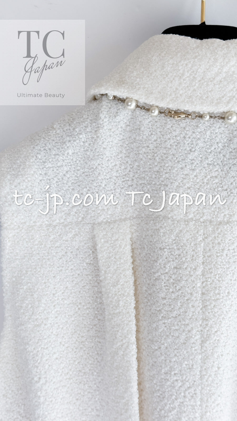 CHANEL 15C White Ivory Gripoix Buttons Bow Romper Jumpsuit 36 38 シャネル ホワイト アイボリー グリポワ 宝石 ボタン リボン ロンパース ジャンプ スーツ 即発