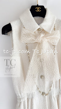 CHANEL 15C White Ivory Gripoix Buttons Bow Romper Jumpsuit 36 38 シャネル ホワイト アイボリー グリポワ 宝石 ボタン リボン ロンパース ジャンプ スーツ 即発