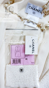 CHANEL 15C White Ivory Gripoix Buttons Bow Romper Jumpsuit 36 38 シャネル ホワイト アイボリー グリポワ 宝石 ボタン リボン ロンパース ジャンプ スーツ 即発
