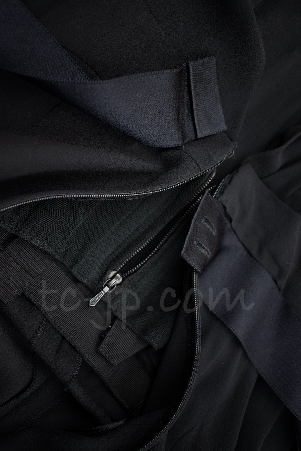 CHANEL 07A Cameron Diaz Ribbon Trim Black Silk Cocktail Dress 34 シャネル キャメロンディアス着 リボン飾り ブラック シルク カクテル ドレス ワンピース 即発