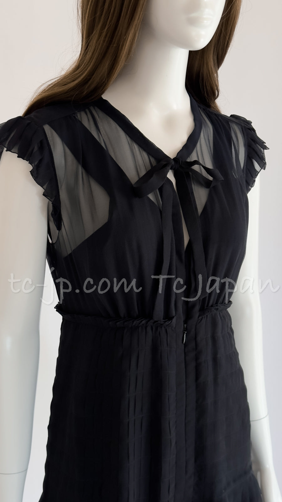CHANEL 02S Black Silk Sleeveless Pleated Dress 38 シャネル ブラック シルク ノースリーブ プリーツ ワンピース 即発