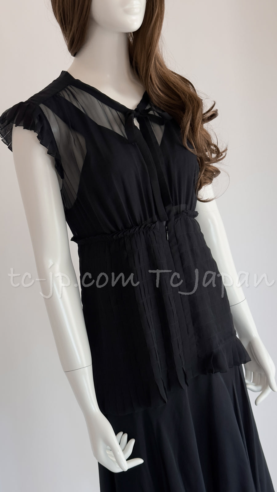 CHANEL 02S Black Silk Sleeveless Pleated Dress 38 シャネル ブラック シルク ノースリーブ プリーツ ワンピース 即発