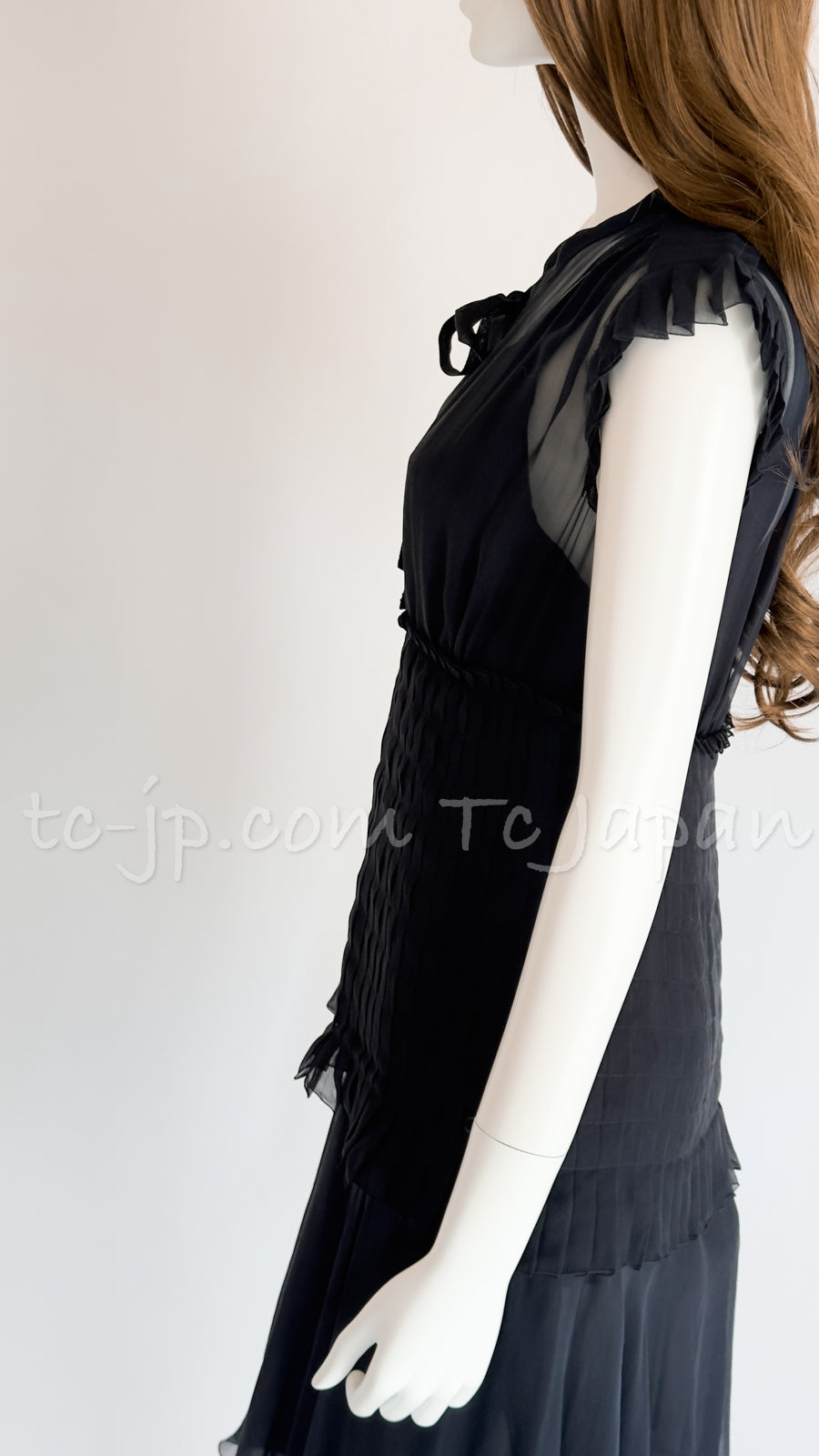 CHANEL 02S Black Silk Sleeveless Pleated Dress 38 シャネル ブラック シルク ノースリーブ プリーツ ワンピース 即発