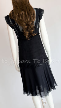 CHANEL 02S Black Silk Sleeveless Pleated Dress 38 シャネル ブラック シルク ノースリーブ プリーツ ワンピース 即発