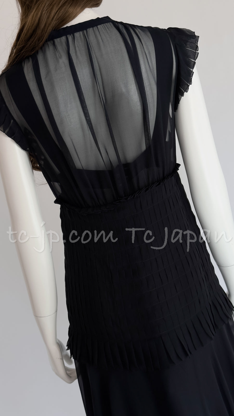 CHANEL 02S Black Silk Sleeveless Pleated Dress 38 シャネル ブラック シルク ノースリーブ プリーツ ワンピース 即発