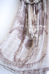 CHANEL 10C Brown Lion Camellia CC Logo Silk Dress 38 シャネル ブラウン ライオン カメリア CC ロゴ 柄 ホルターネック シルクワンピース 即発 - TC JAPAN