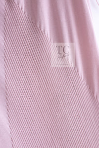 CHANEL 11S Pale Moss Pink Camellia Knit Stretch Soft Dress 34 シャネル 淡い モス ピンク カメリア装飾 ニット ストレッチ ソフト ワンピース 即発 - TC JAPAN