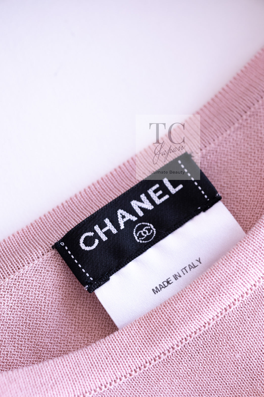 CHANEL 11S Pale Moss Pink Camellia Knit Stretch Soft Dress 34 シャネル 淡い モス ピンク カメリア装飾 ニット ストレッチ ソフト ワンピース 即発 - TC JAPAN