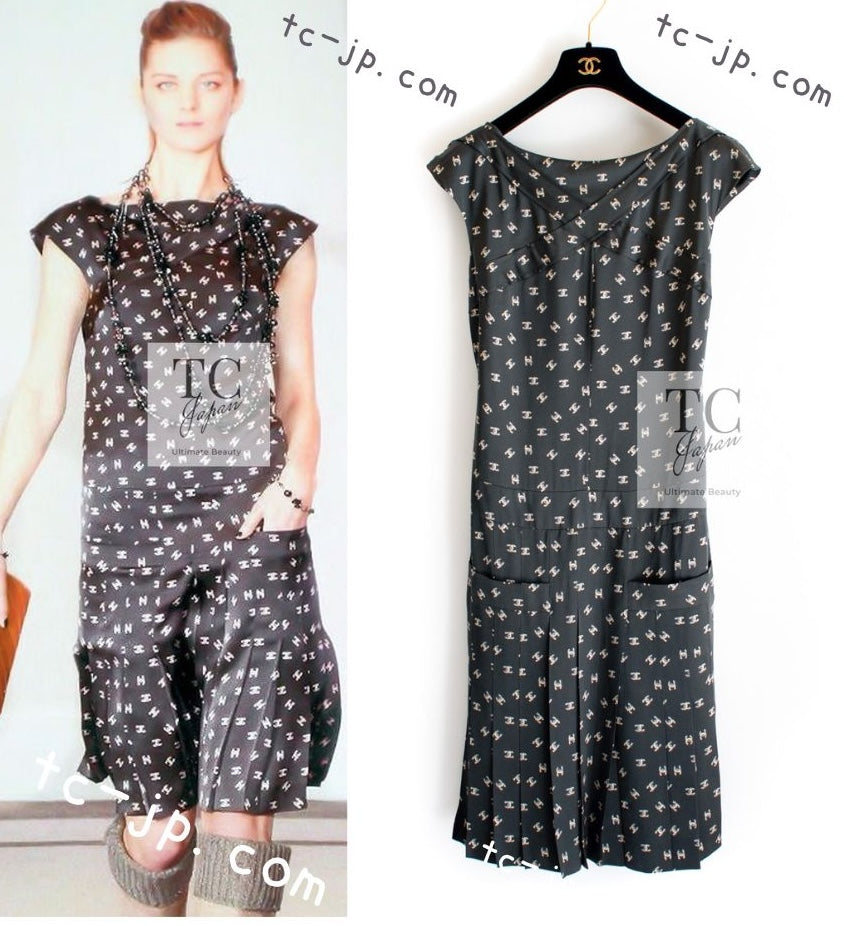 CHANEL 12A Smokey Brown Gray Silk CC Logo Dress 38 シャネル 淡い ブラウン グレー シルク CCロゴいっぱい ワンピース 即発